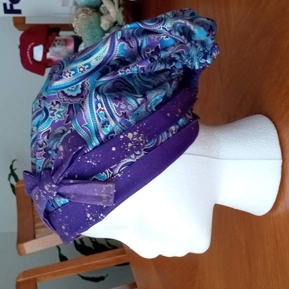 Scrub Ponytail Woman's Reversible Hat Purple Paisley/Purple Gold Inside NWOT - Picture 4 of 7